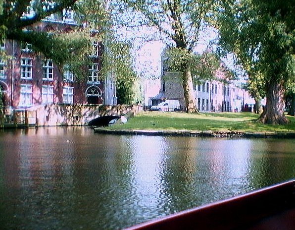 One of the famous canals of Brugge...click for more.