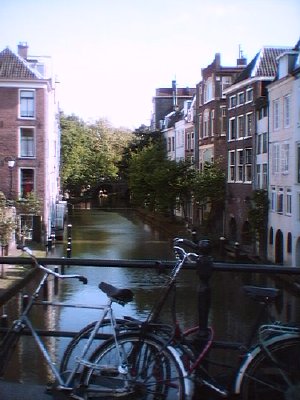 Click on the canal for more of Holland